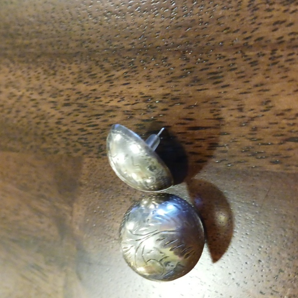 Sterling silver button shaped earrings with flower designs